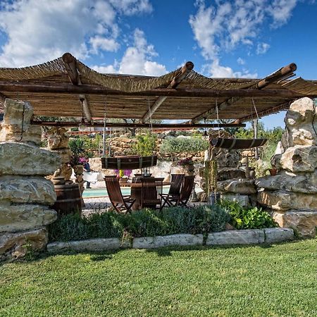 Il Giardino Dei Flintstones B&B เชร์เวเตรี ภายนอก รูปภาพ