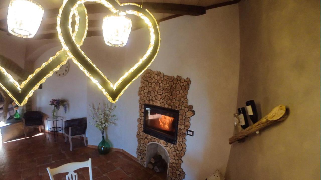 Il Giardino Dei Flintstones B&B เชร์เวเตรี ภายนอก รูปภาพ