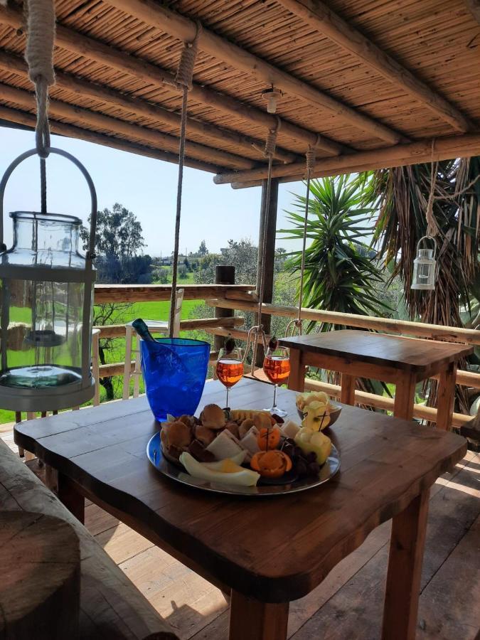 Il Giardino Dei Flintstones B&B เชร์เวเตรี ภายนอก รูปภาพ