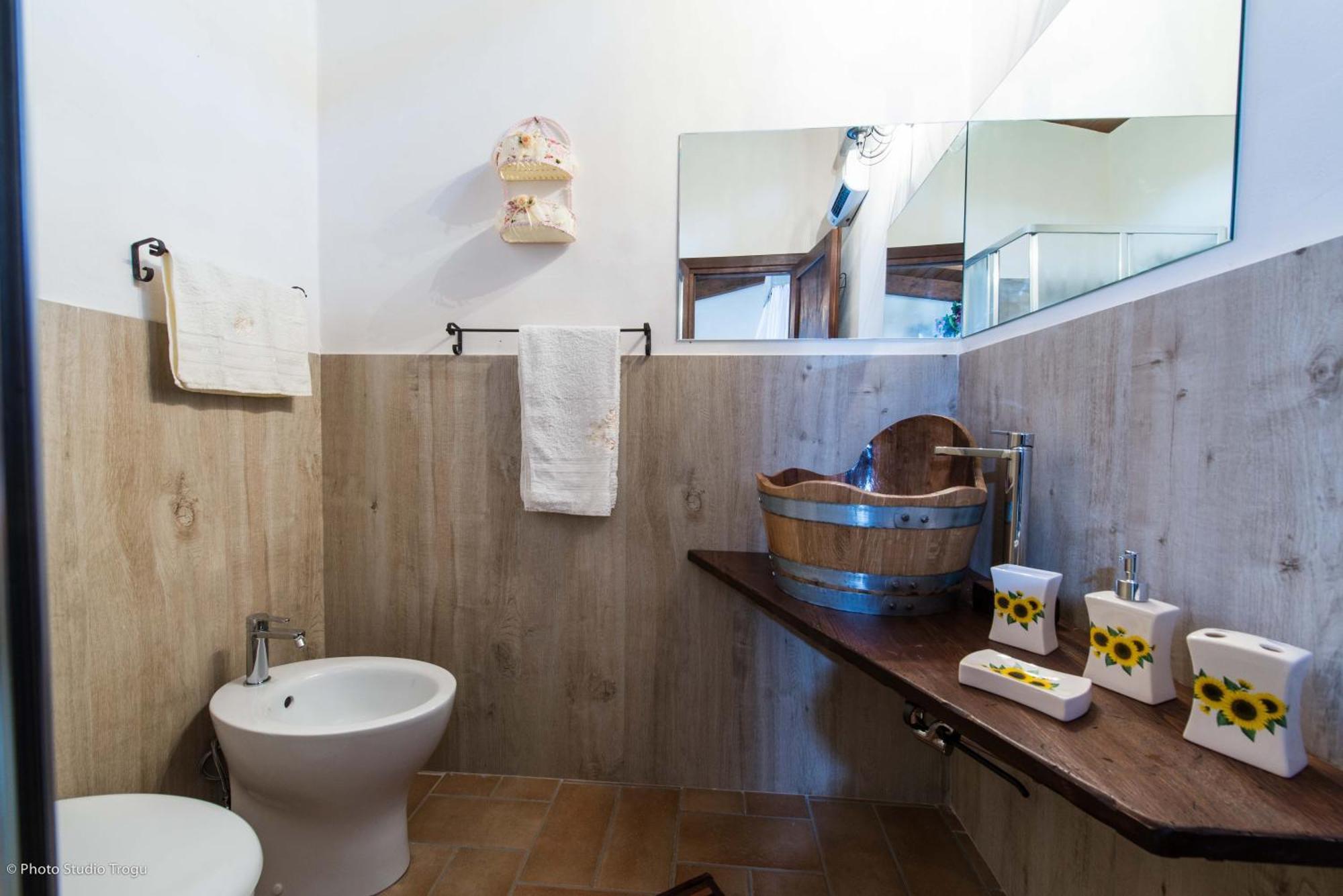 Il Giardino Dei Flintstones B&B เชร์เวเตรี ห้อง รูปภาพ