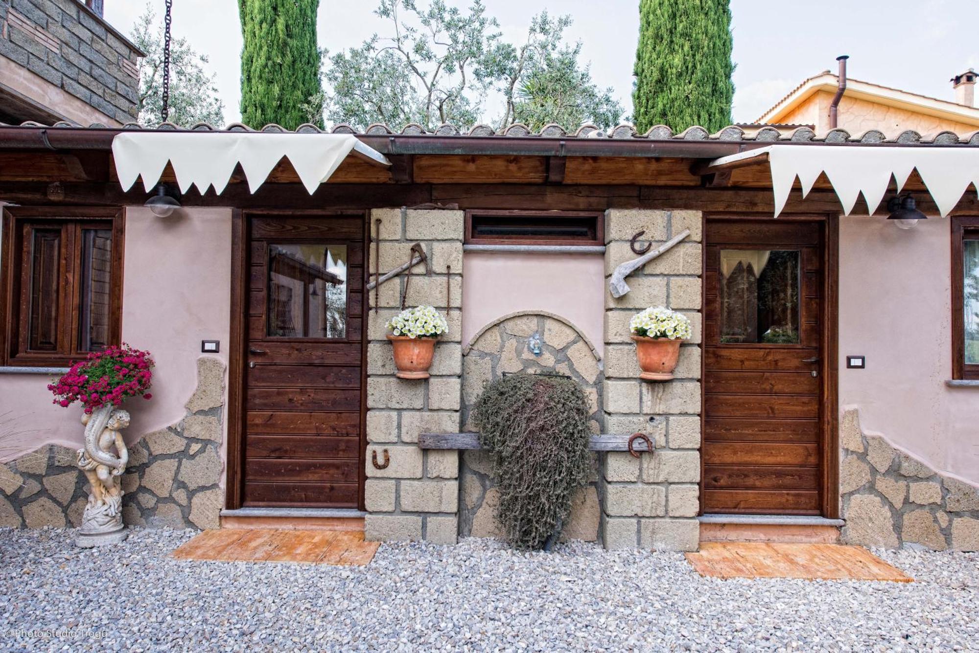 Il Giardino Dei Flintstones B&B เชร์เวเตรี ห้อง รูปภาพ