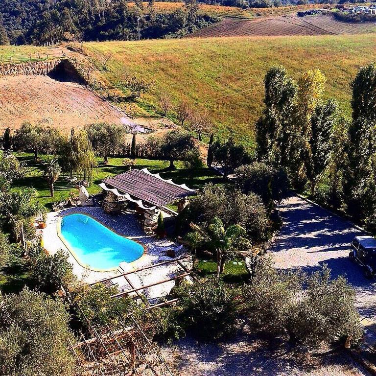 Il Giardino Dei Flintstones B&B เชร์เวเตรี ภายนอก รูปภาพ