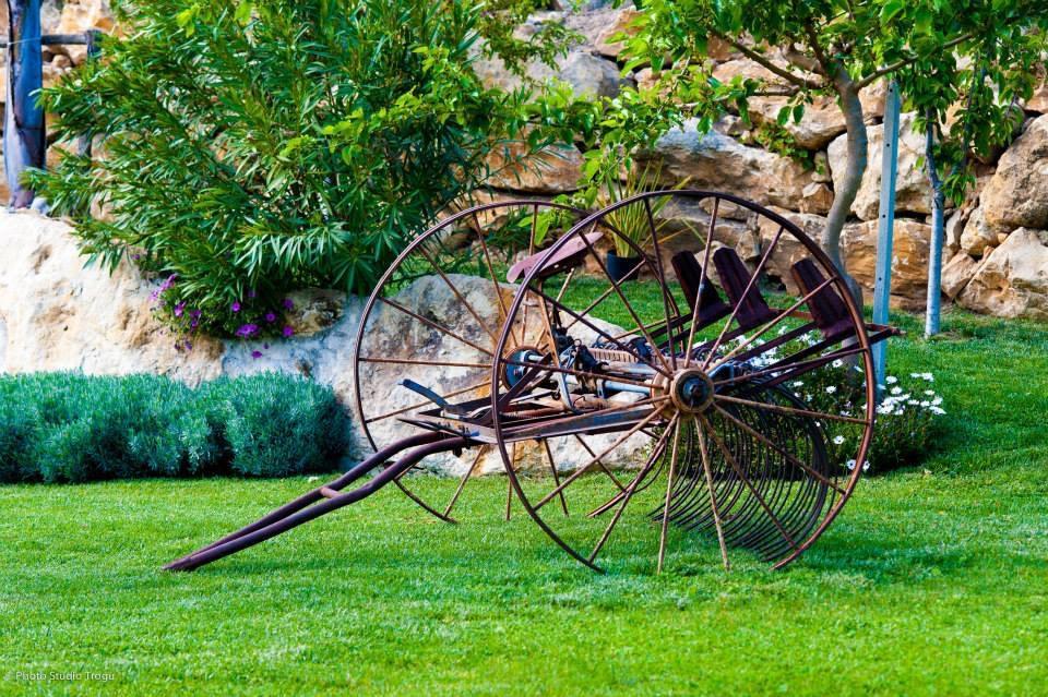 Il Giardino Dei Flintstones B&B เชร์เวเตรี ภายนอก รูปภาพ