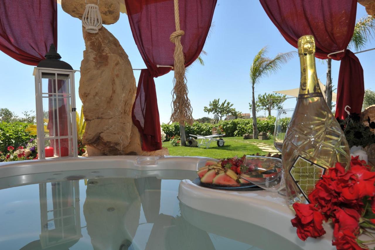 Il Giardino Dei Flintstones B&B เชร์เวเตรี ภายนอก รูปภาพ