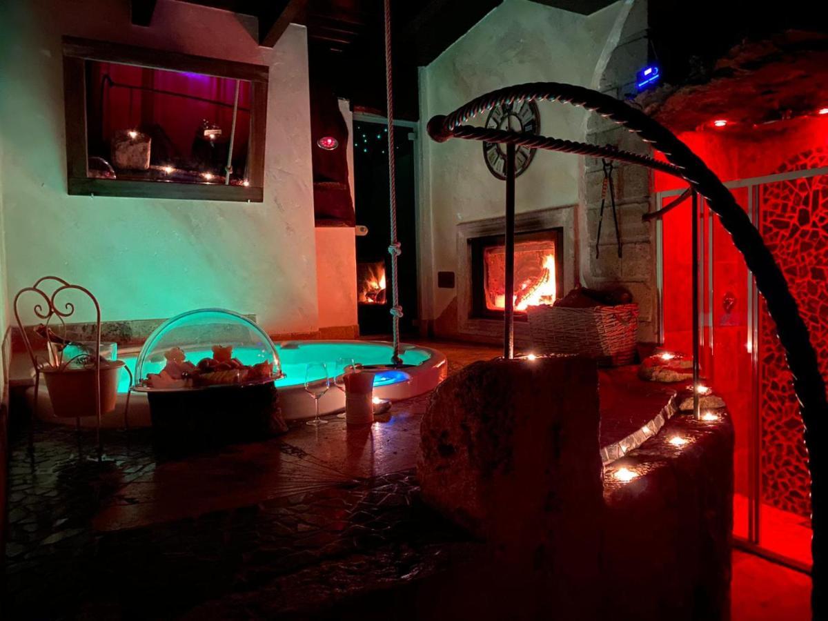 Il Giardino Dei Flintstones B&B เชร์เวเตรี ภายนอก รูปภาพ